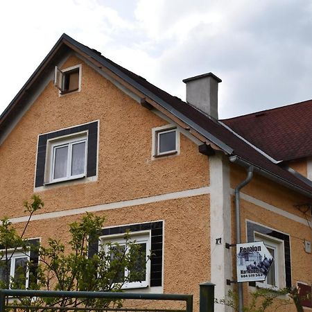 Guest House Hartenberg Sokolov Bagian luar foto